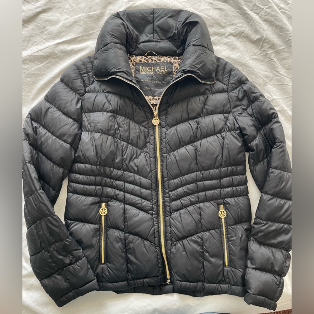 Michael Kors women’s black packable down puffer in size large